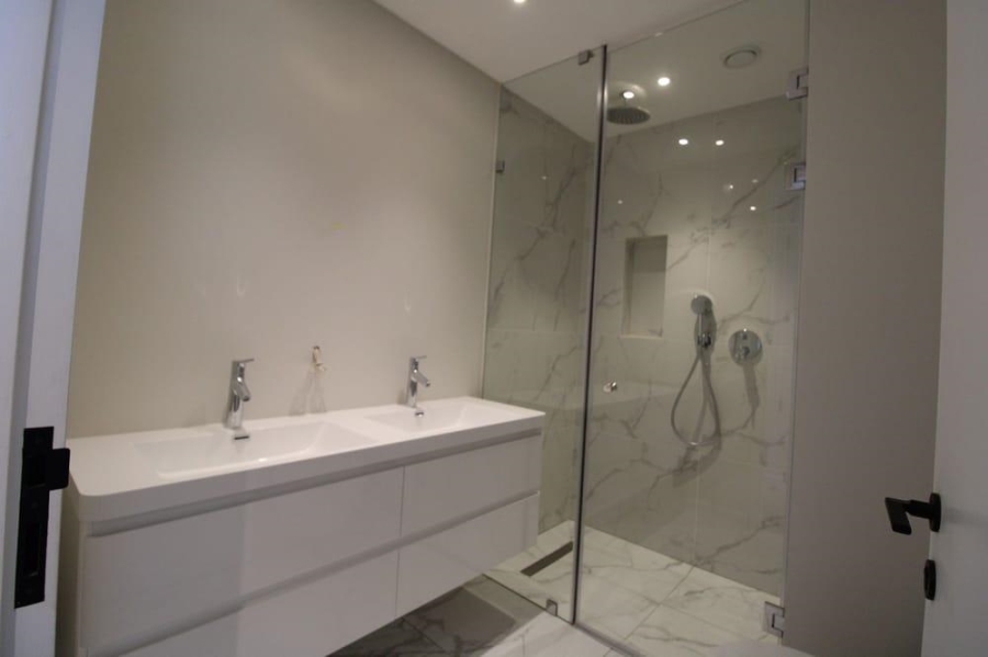 4 Bedroom Property for Sale in Camps Bay Western Cape